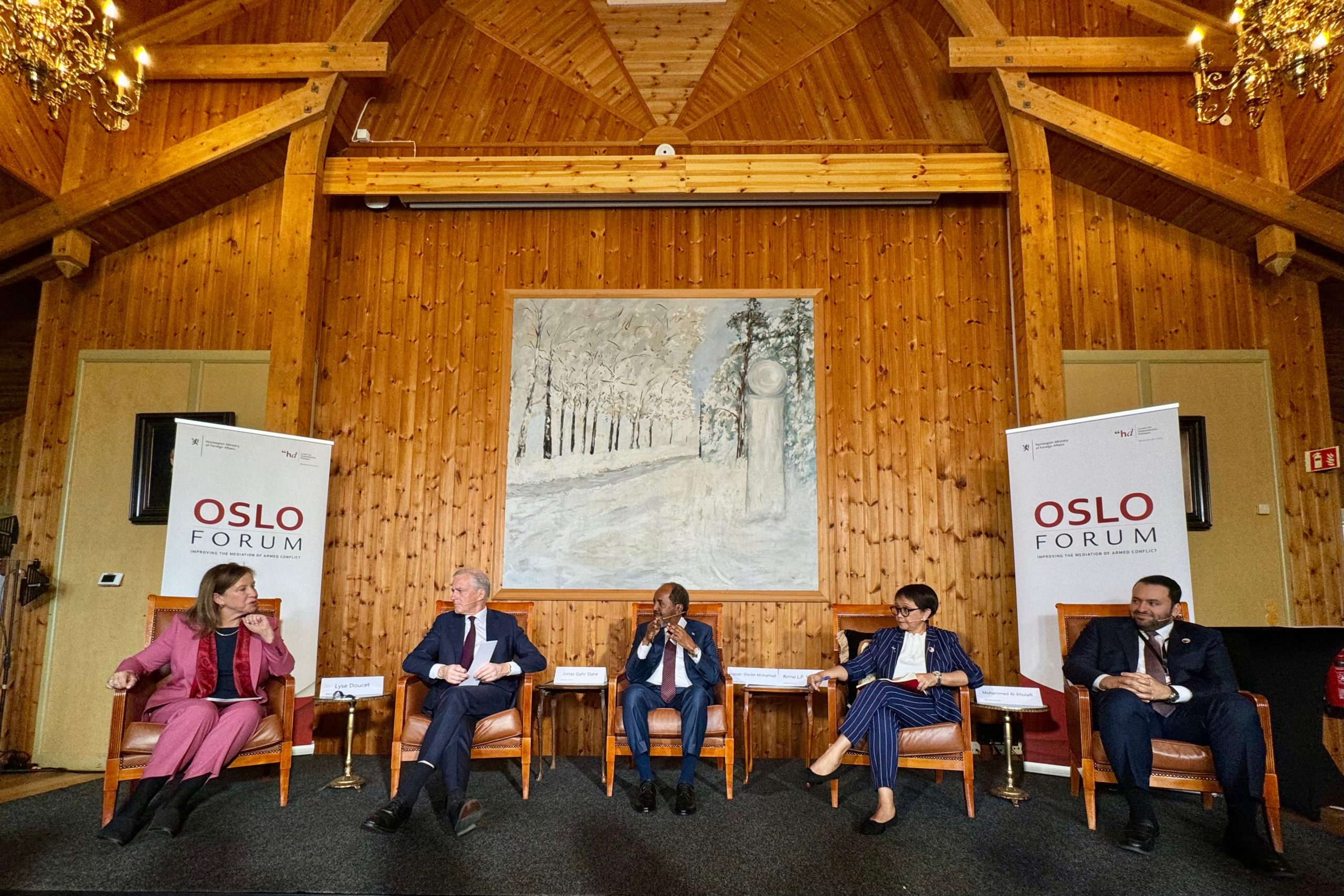 Diskusi Oslo Forum: Mediasi dan Perdamaian di Tengah Situasi Sulit
