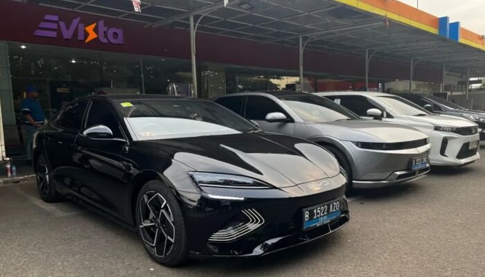 Foto Perbandingan Keunggulan Taksi Listrik – Perbandingan Keunggulan Taksi Listrik Evista dan Taksi Listrik Asal Vietnam | JAKARTA | termobariknews.com