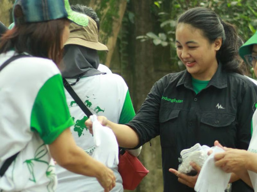 Foto Anak Muda Berprestasi Maharani Jabat Manajer Setelah Magang di LindungiHutan 1 – Anak Muda Berprestasi, Maharani Jabat Manajer Setelah Magang di LindungiHutan | JAKARTA | termobariknews.com